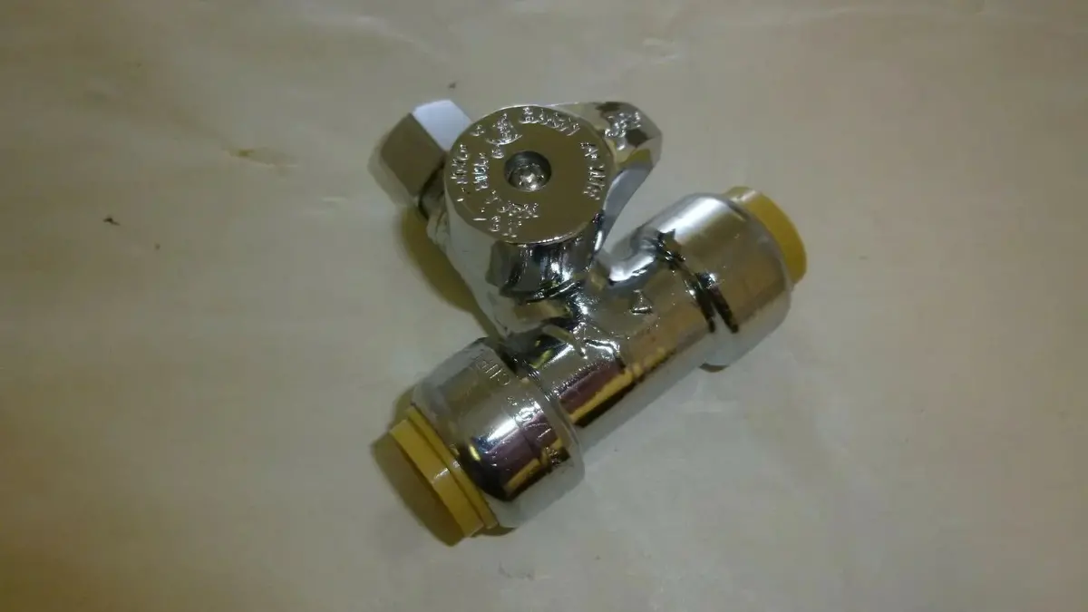 1/2" Push To Connect X 1/2" Push To Connect X 3/8" Reducing Tee Push Fitting 1